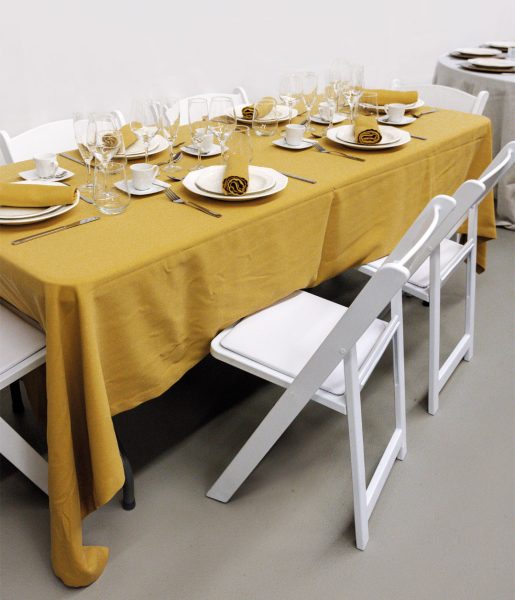 Alquiler de material para eventos y celebraciones como vajillas, cristalería, mantelería, cubertería, carpas, mobiliario y foodtruck. 
Rent Events es una empresa de CET Grapats y damos oportunidades de trabajo a personas con necesidades especiales. Grapats es un proyecto de economía social dirigido por Caritas d’Urgell en la Seu d’Urgell.